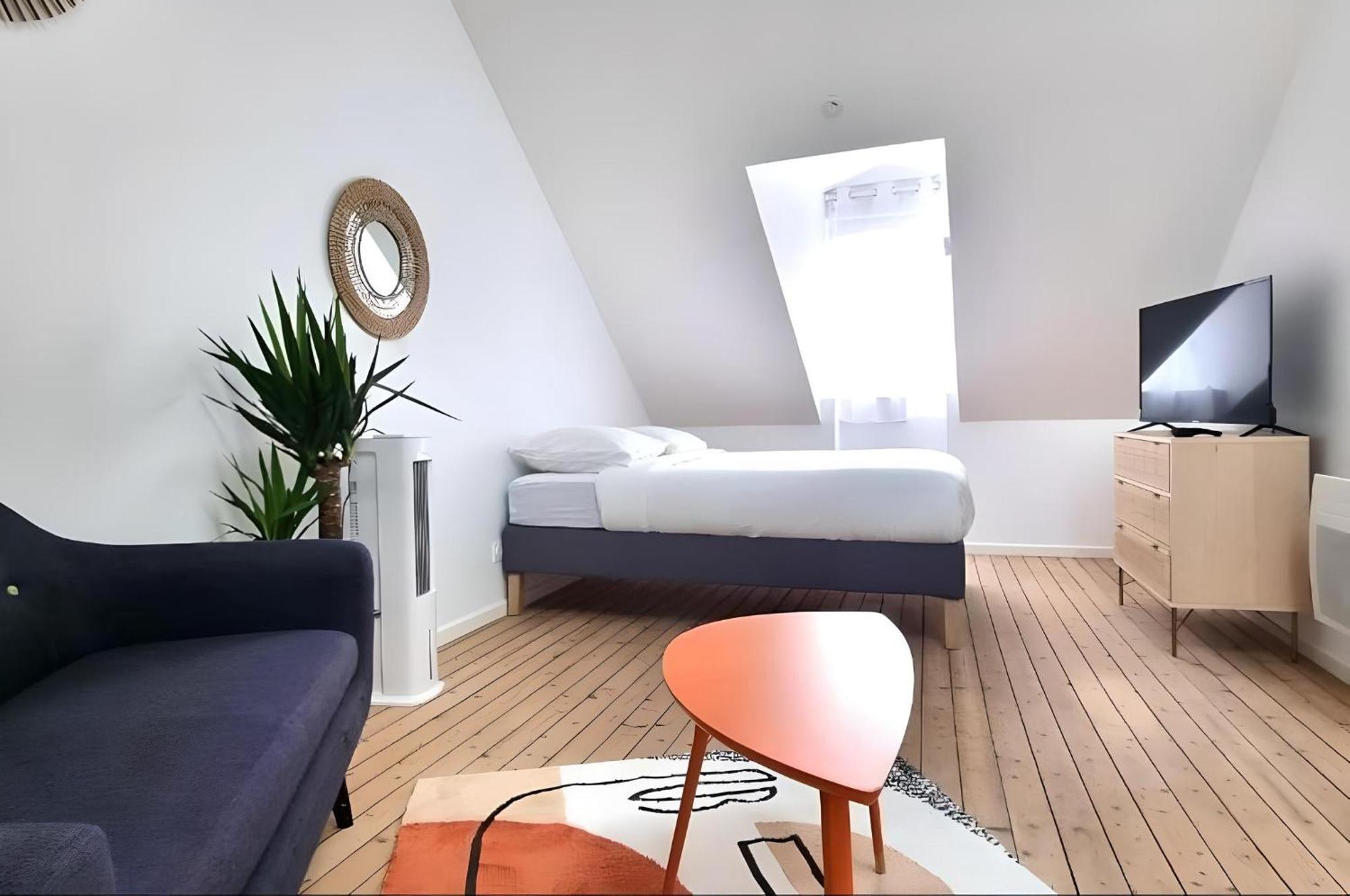 Loft Lumineux Tres Spacieux - Parking Gratuit Châteauroux Extérieur photo